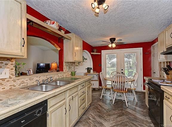 5th image of 7029 Bluff Wood Cv