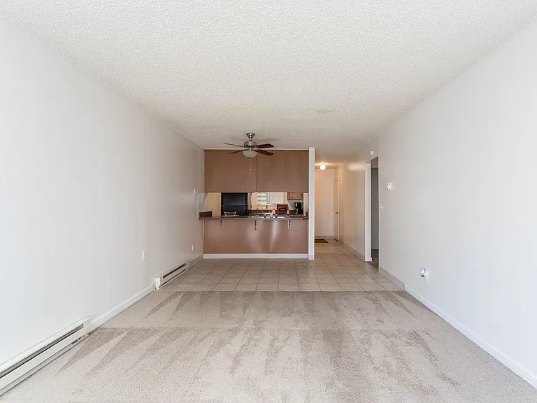 Executive 1801 — Photo 30