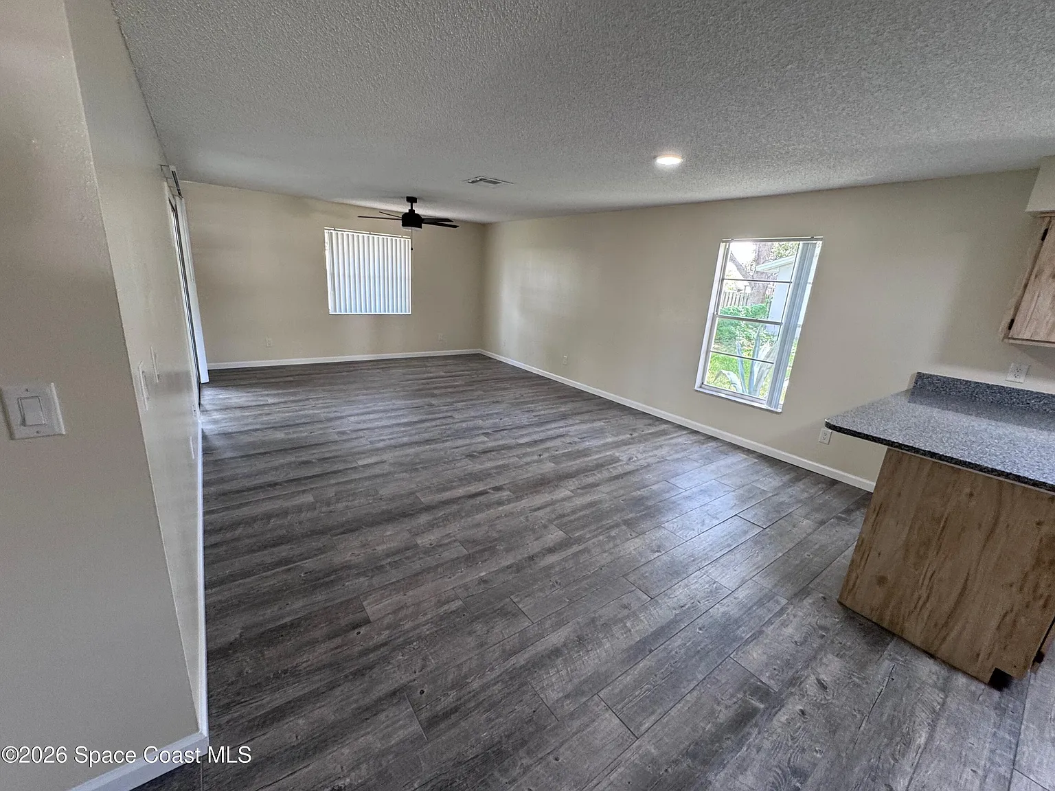 2 bed, 2.0 bath, 1000 sqft, $2,000 — Photo 2