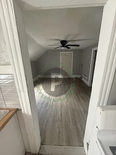4067 East 57th Street - Upstairs — Photo 3