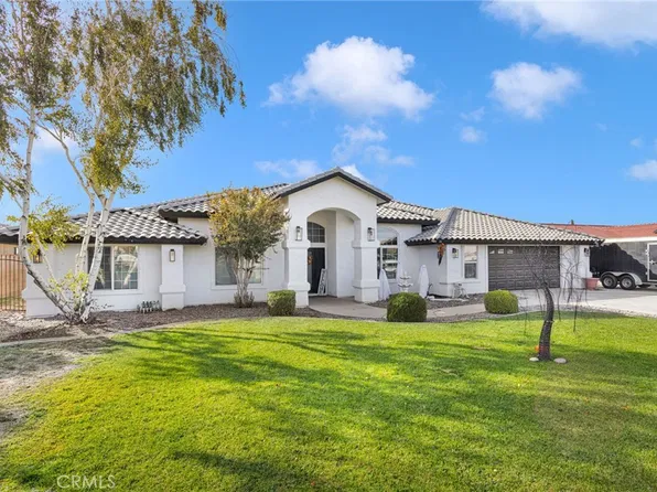 12190 Indian River Dr, Apple Valley, CA 92308