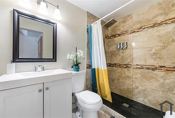 2419 Vegas Valley Dr — Photo 16