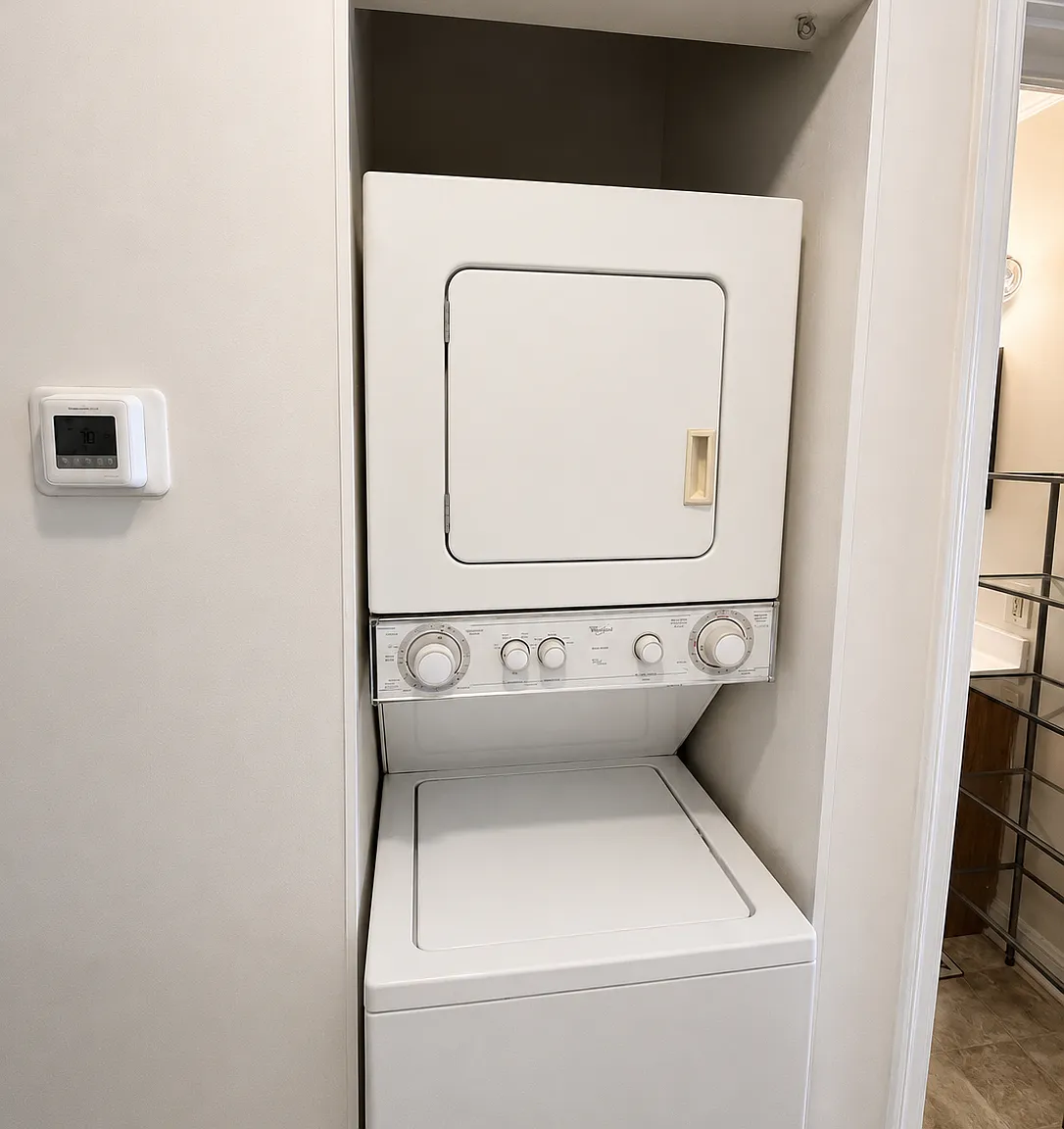 2 bed, 900 sqft, $1,700 — Photo 4