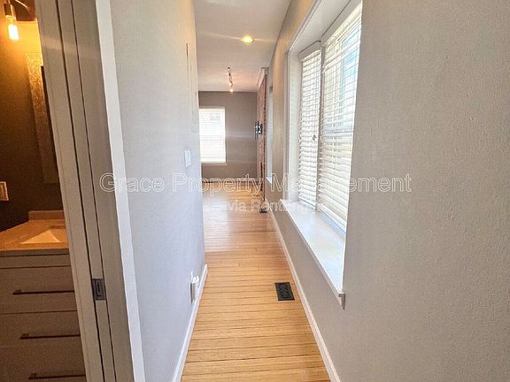 3rd image of 2306 Glenarm Pl Unit 101