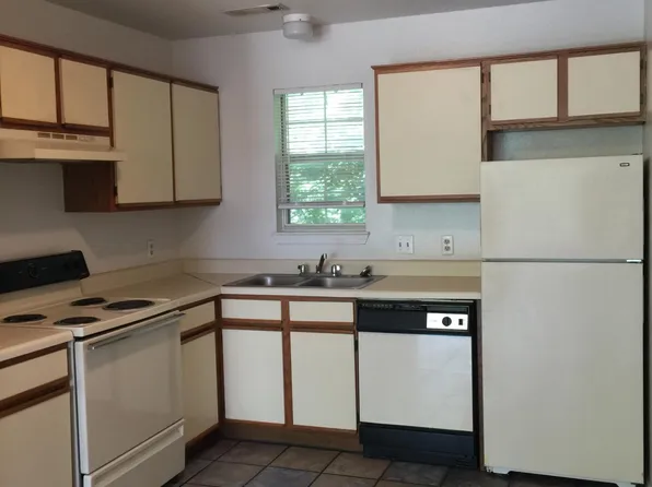 1620 W Mitchell St, Fayetteville, AR 72701