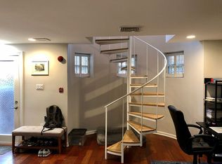 1714 Swann St NW APT 1, Washington, DC 20009