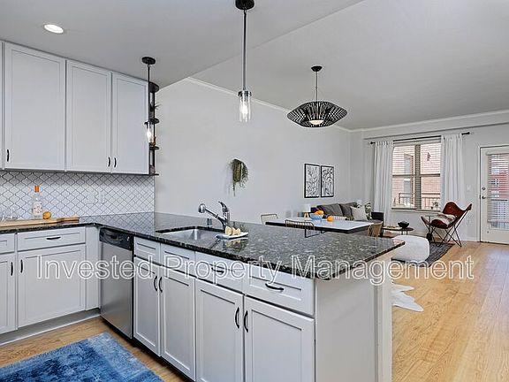 3rd image of 1975 N Grant St Unit 610