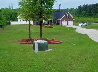 295 Buchanan Dr, Raeford, NC 28376