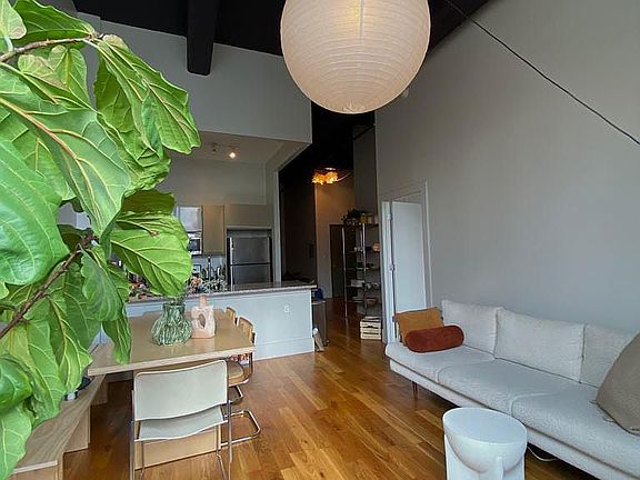 4th image of 41 Kosciuszko St APT 206