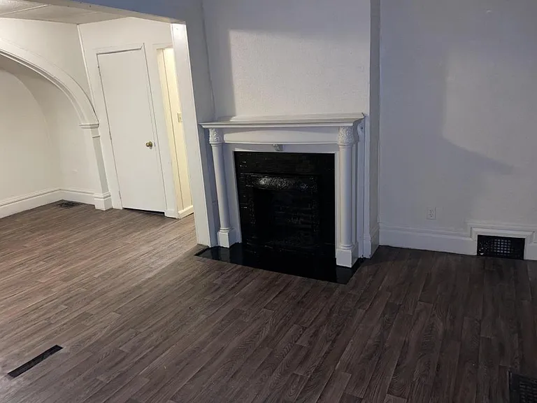 614 W Stephenson St #614 W STEPHENSON — Photo 2