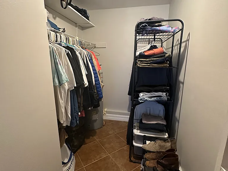 132 W America St #25 — Photo 9