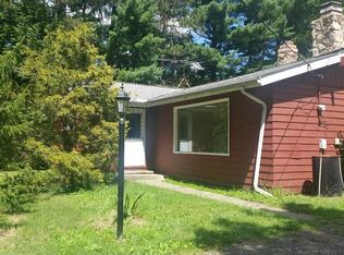 18591 Haskins Rd, Chagrin Falls, OH 44023