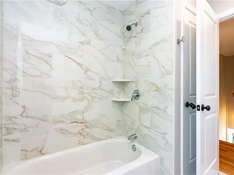 83 Cadora Ave — Photo 31