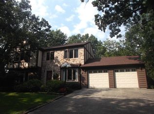4613 Hickory Way, McHenry, IL 60051