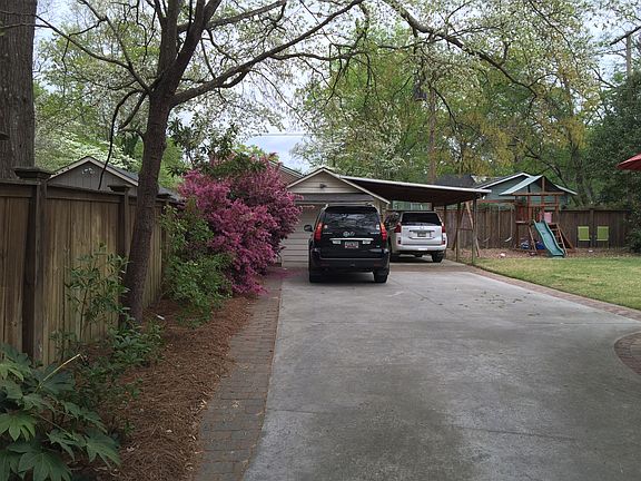Large Fenced Back Yard