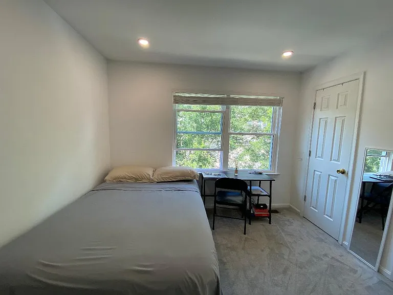 1327 Belmont St NW — Photo 42