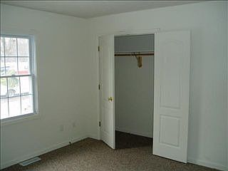 5th image of 897 S Auburn St