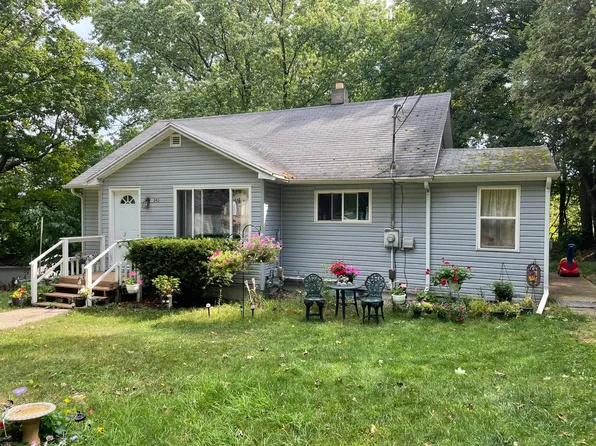 282 Pine St, Shelby, MI 49455