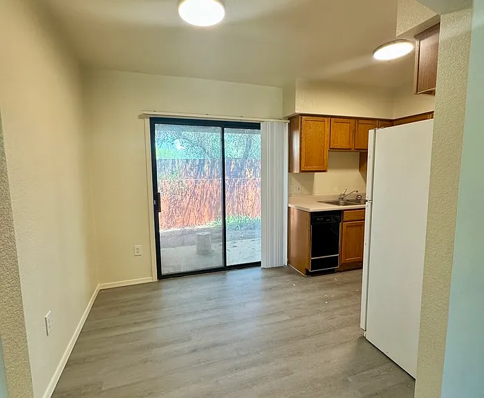 3420 E Flower St #11 — Photo 2