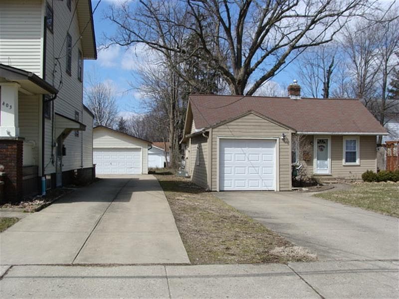 2nd image of 407 Beech St