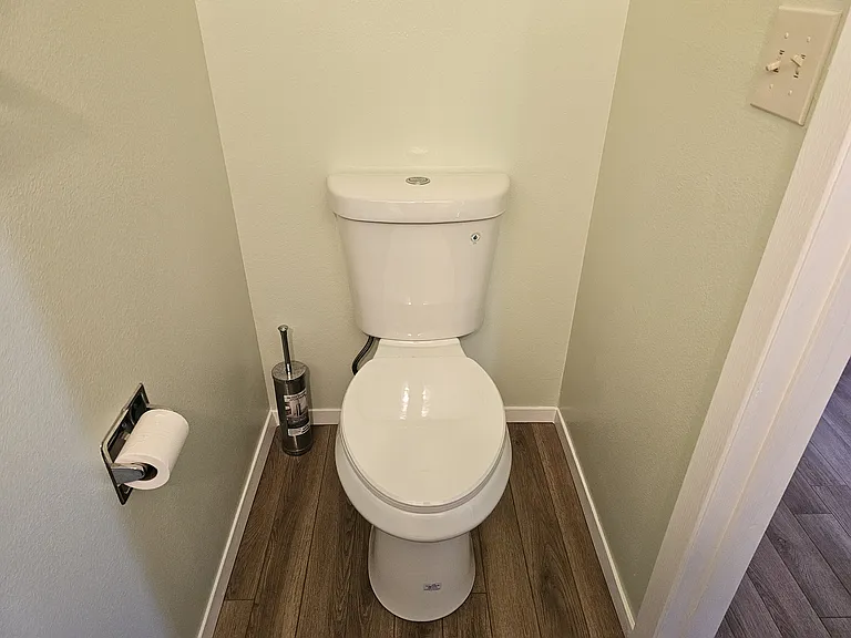 7628 Lexington Manor Dr — Photo 12