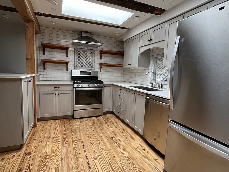 223 Ranchitos Rd — Photo 3