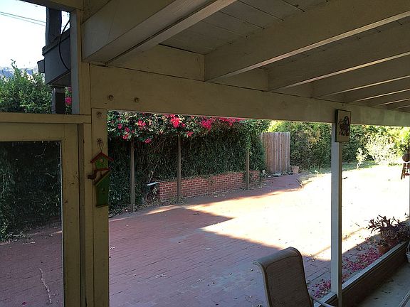 3rd image of 1320 Norton Ave