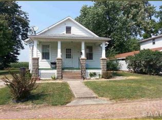 281 W Court St, Farmington, IL 61531