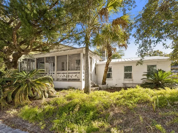 1012 Ladies St, Fernandina Beach, FL 32034