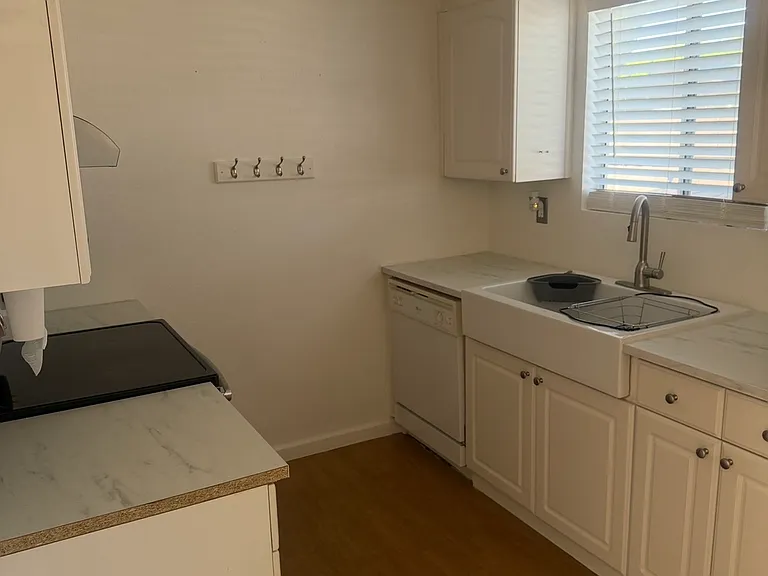 3001 Quail Hollow Dr — Photo 2