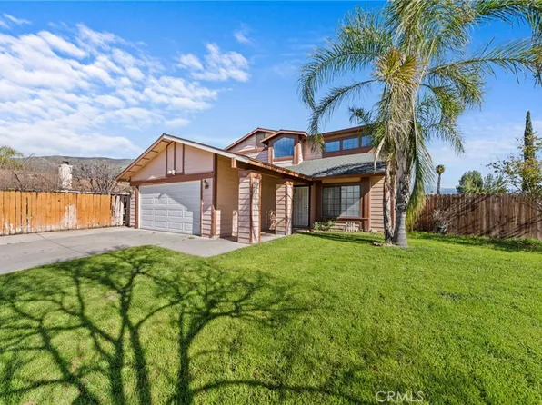 580 Wimbledon Dr, San Jacinto, CA 92583