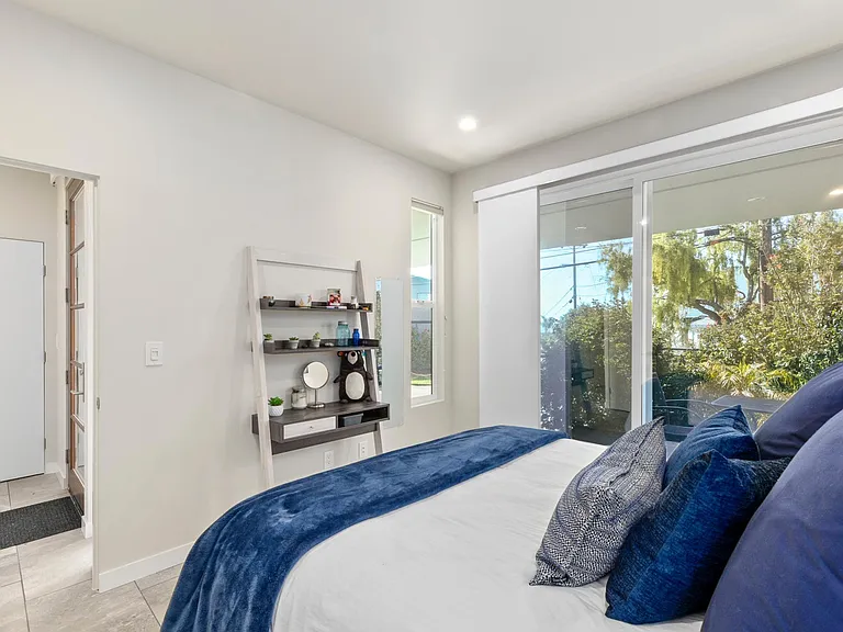 426 Hillcrest Dr — Photo 32