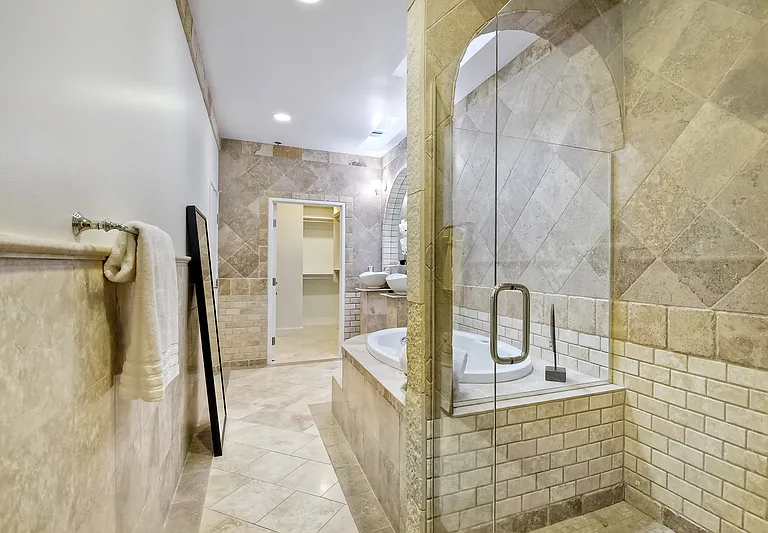 950 6th Ave #542 — Photo 4