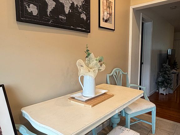 4th image of 72 Reservoir Ave #2