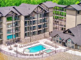 855 Campbell Lead Rd #402, Gatlinburg, TN 37738