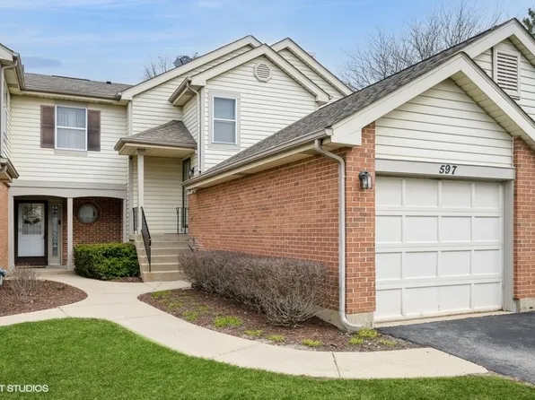 597 E Windgate Ct #8B8, Arlington Heights, IL 60005