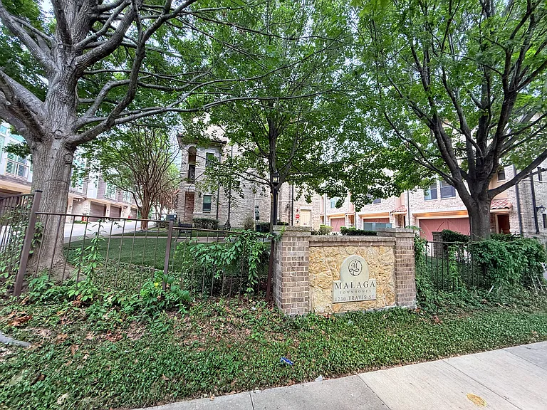 4230 Travis St #8 — Photo 45
