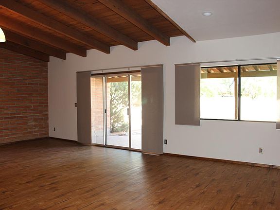 5th image of 141 N El Camino Del Norte