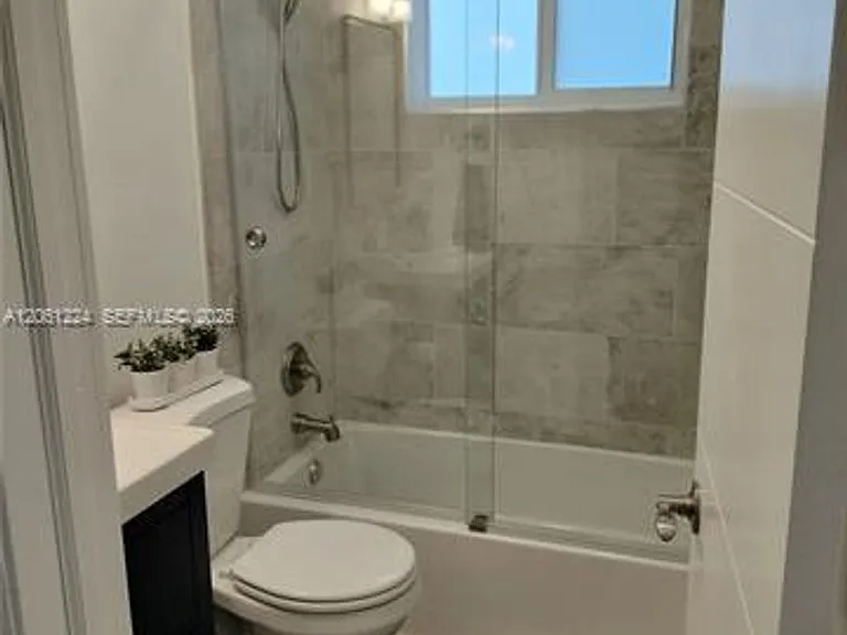 2700 SW 28th Ct #2700 — Photo 13