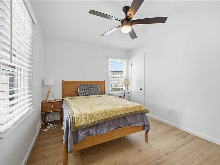 2896 Dorchester Rd — Photo 22
