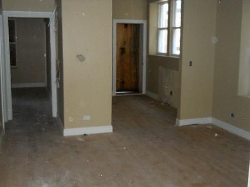 5th image of 7827 S Yates Ave #1