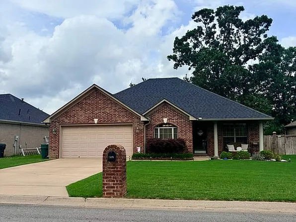 1525 Winstead Dr, Conway, AR 72034