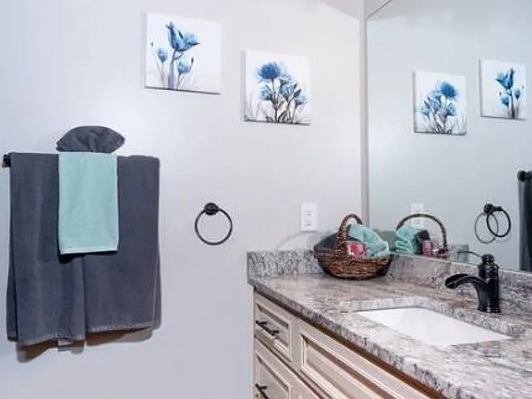 623 Wintergreen Dr — Photo 22