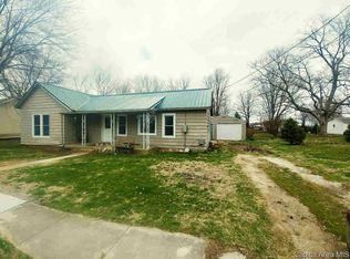 145 E Washington St, Roseville, IL
