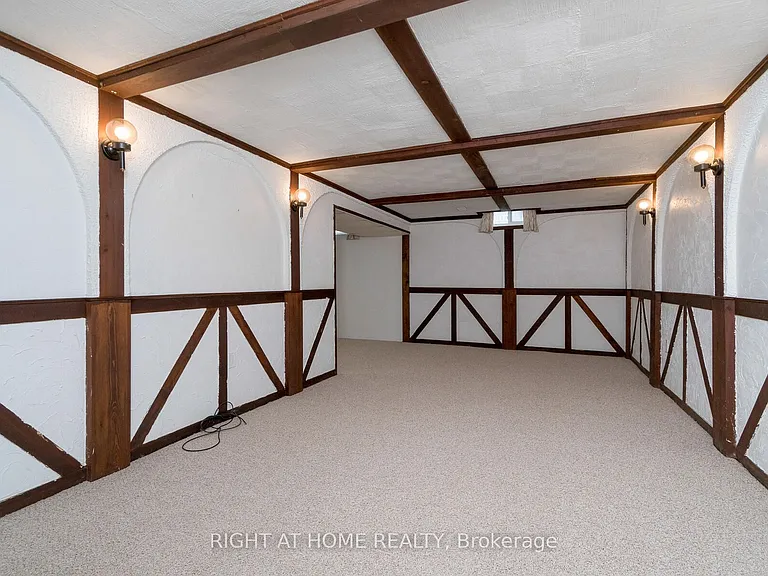 2035 Carleton Ct — Photo 21