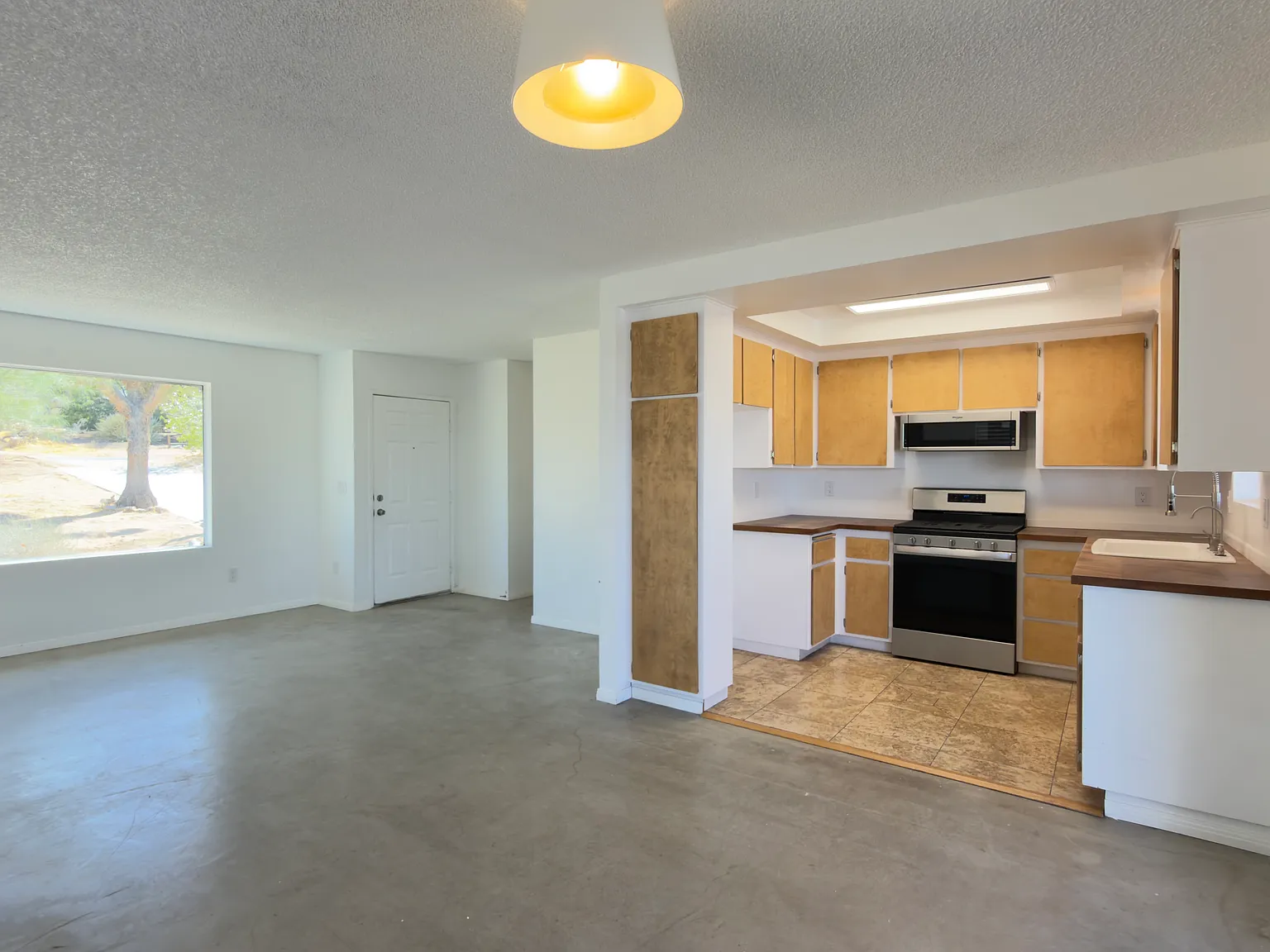 2 bed, 1000 sqft, $2,100 — Photo 4