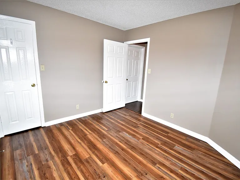 1305 Hand Dr — Photo 16