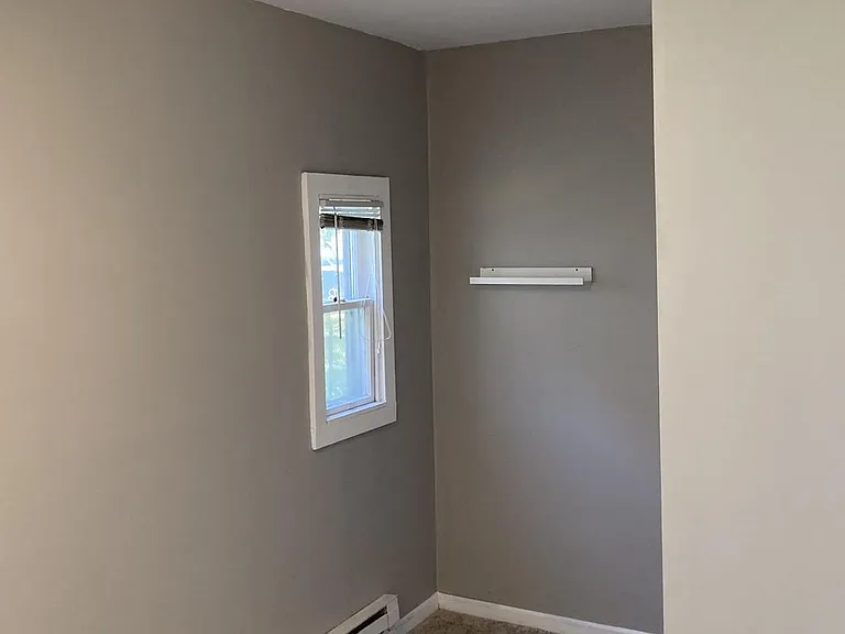 1-694 Central Ave W #1 — Photo 10