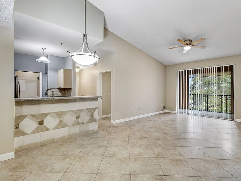 1105 Reserve Ct #307 — Photo 2