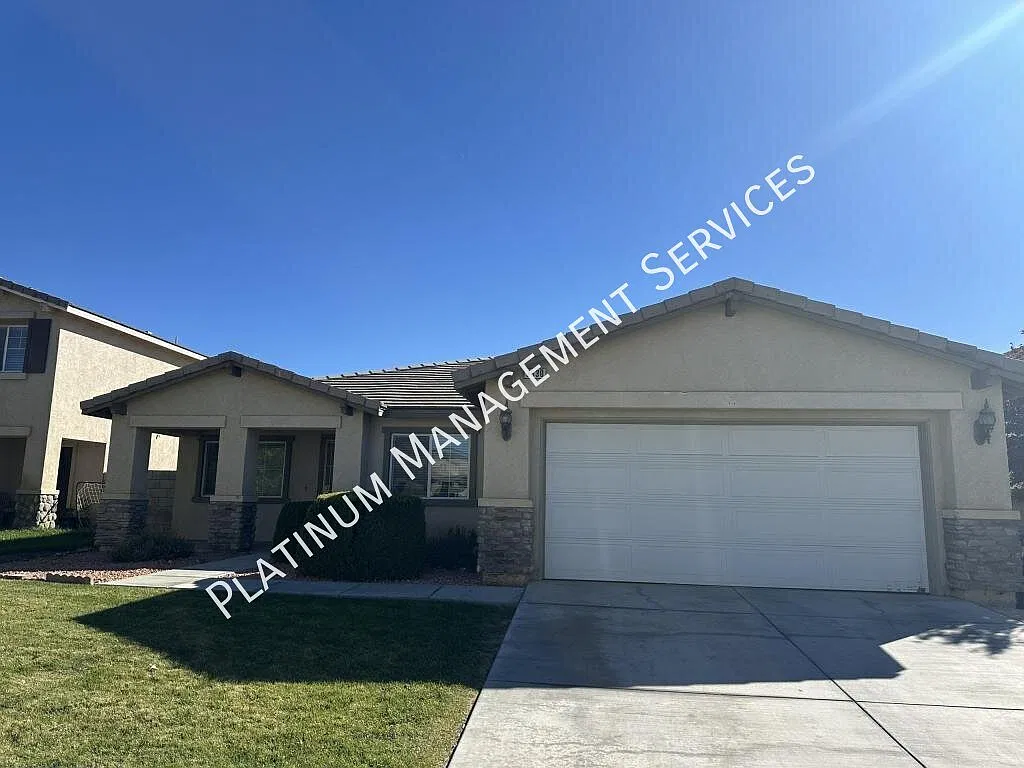 3630 Koufax Dr — Photo 1